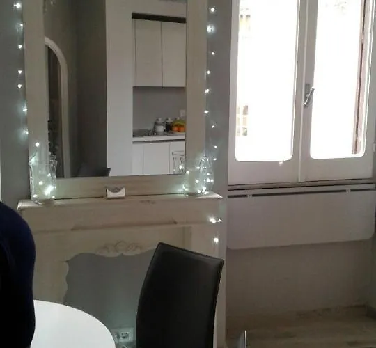 Trevi Luxury Maison דירה *